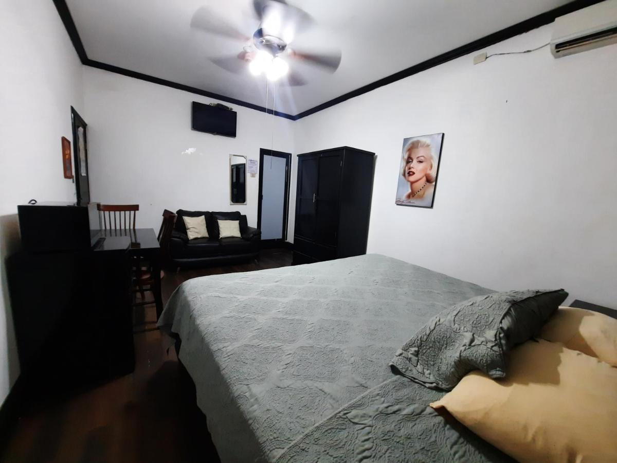 Hotel Garcias Suites, ลินาเรส ภายนอก รูปภาพ