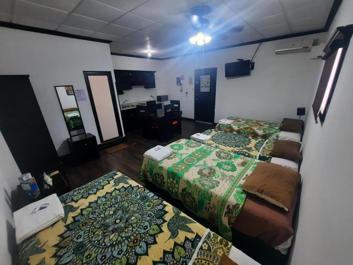 Hotel Garcias Suites, ลินาเรส ภายนอก รูปภาพ