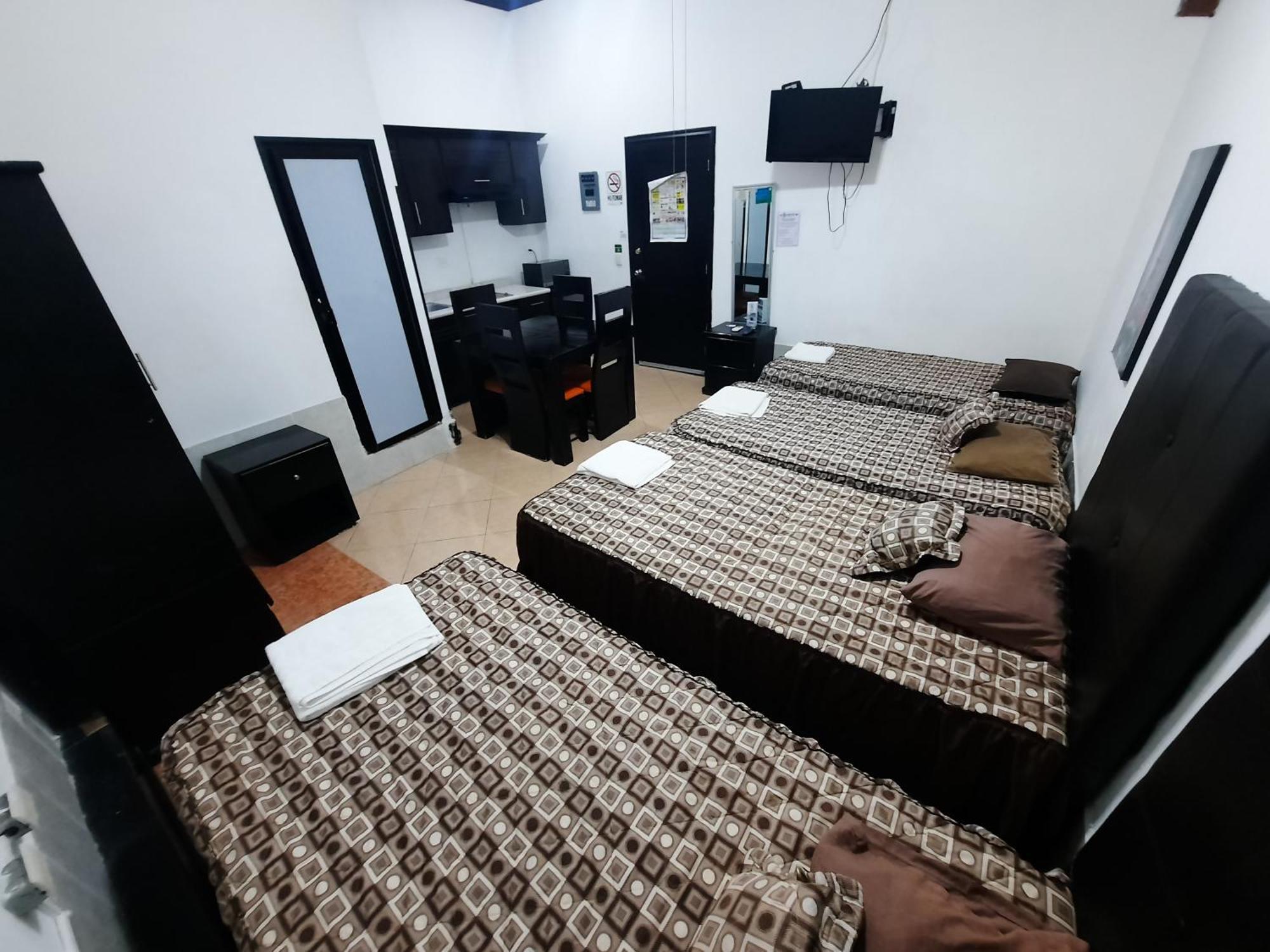 Hotel Garcias Suites, ลินาเรส ห้อง รูปภาพ